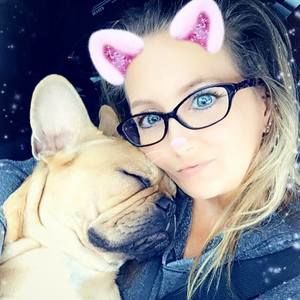 Meet your Posher, Carrie